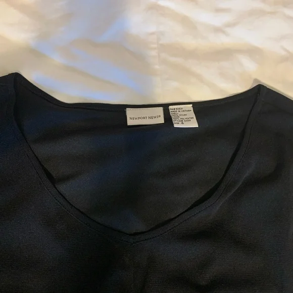 Vintage black nylon floor length dress. Sheer sleeves. Lined to the knee. Size 6 - Picture 3 of 7